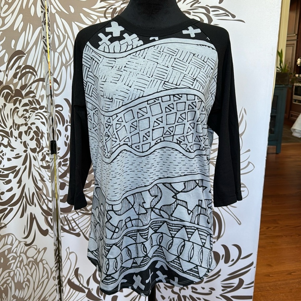 Lularoe Irma black/grey tunic